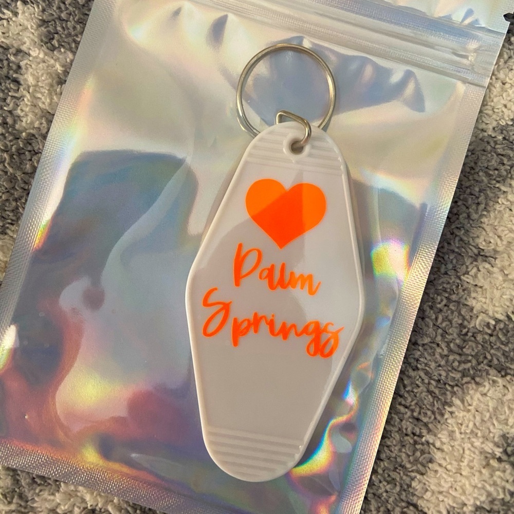 HANDMADE MOTEL KEYCHAIN
